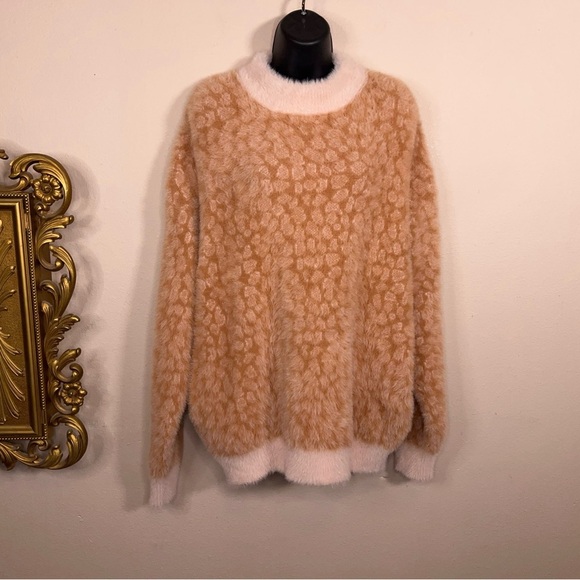 Large Listacle Peach Salmon Animal Print Fuzzy Knit Sweater Long Sleeve Soft - Picture 13 of 13